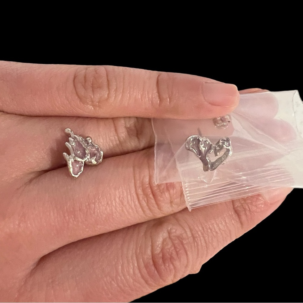 Solid Fine S925 Asymmetric Love Heart Earrings/ pink